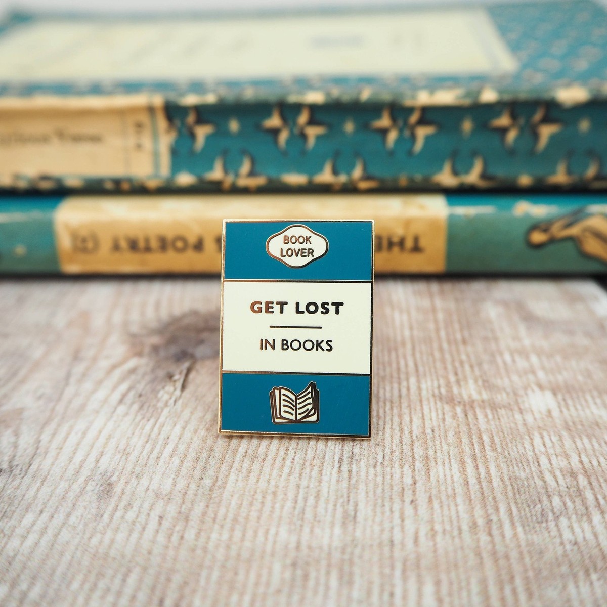 'Get Lost In Books' Book Lover Enamel Pin Badge / Κονκάρδα Βιβλιοφάγου