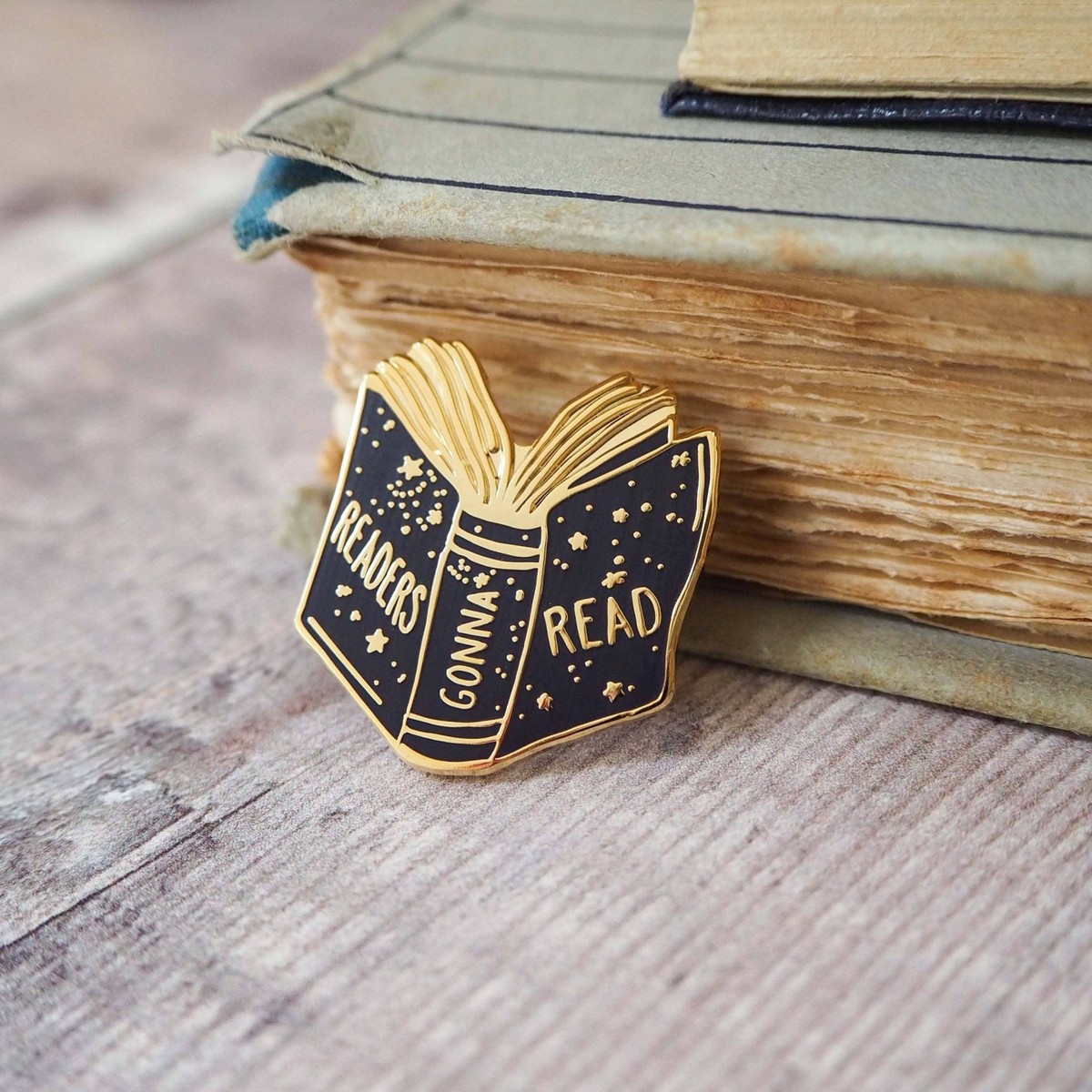 Readers Gonna Read - Book Lover Enamel Pin Badge - Reading / Κονκάρδα Βιβλιοφάγου