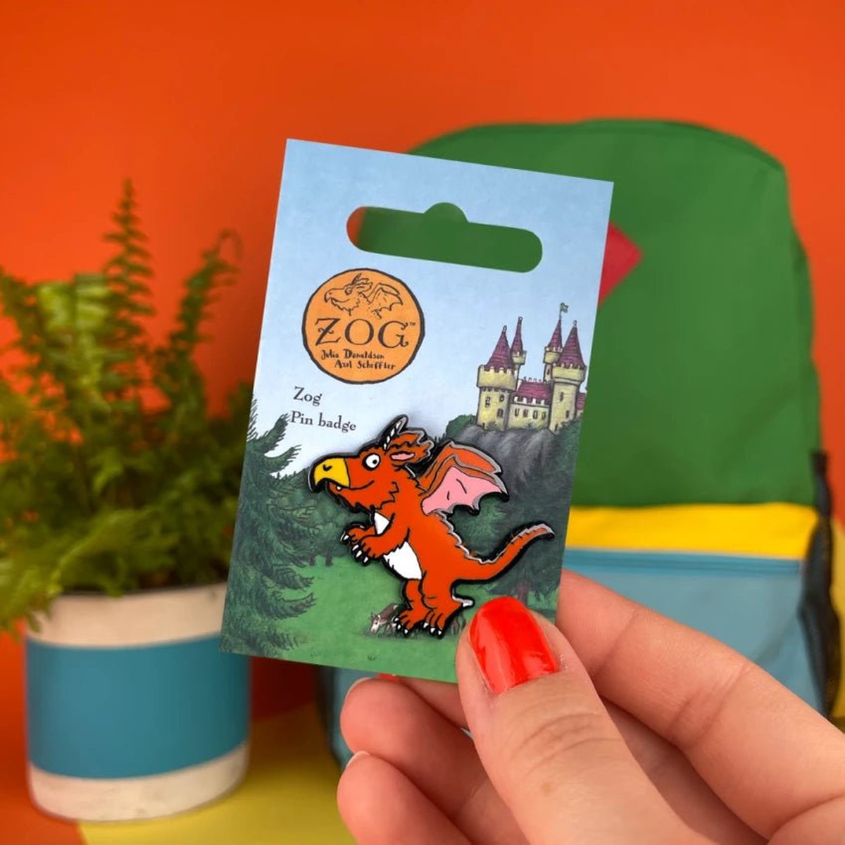 Zog Flying Left Pin Badge / Κονκάρδα Ιπτάμενος Ζογκ