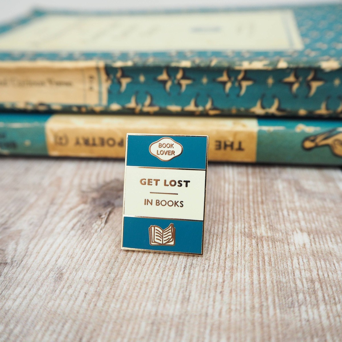 'Get Lost In Books' Book Lover Enamel Pin Badge / Κονκάρδα Βιβλιοφάγου