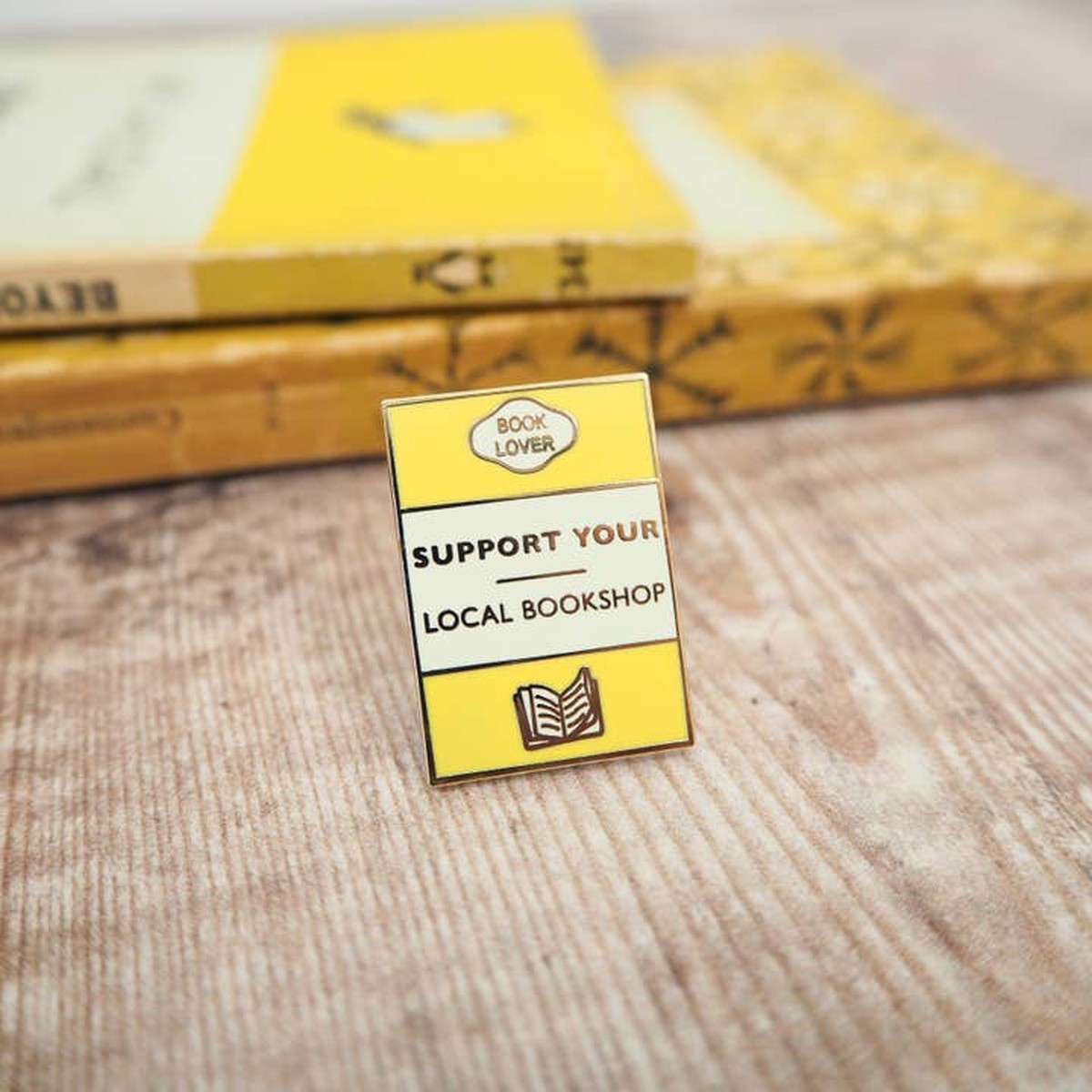 'support Your Local Bookshop' Book Lover Enamel Pin Badge / Κονκάρδα 'Στηρίζω το Βιβλιοπωλείο μου'